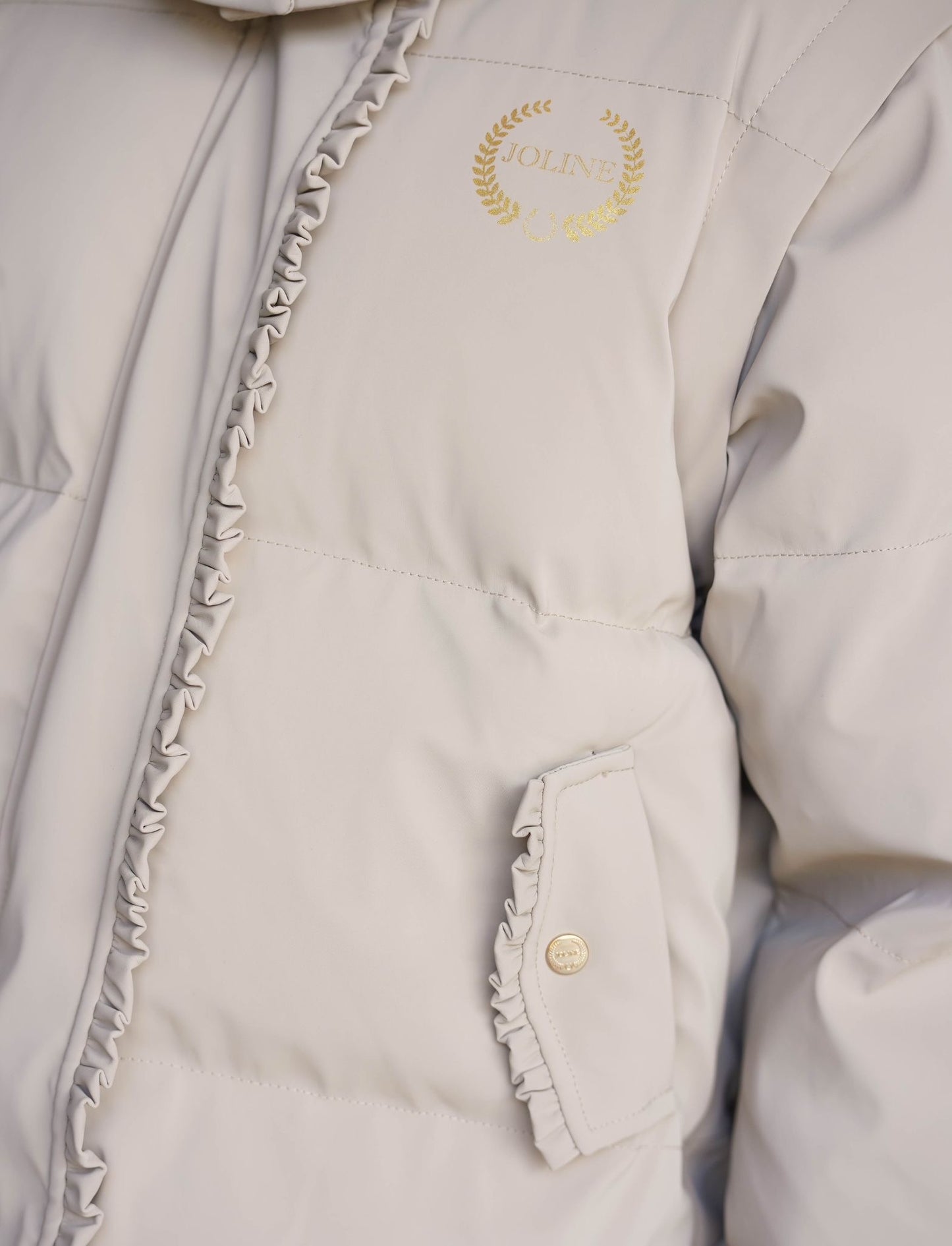 https://equitavisports.ca › products › manteau-d-hiver-beige-joline