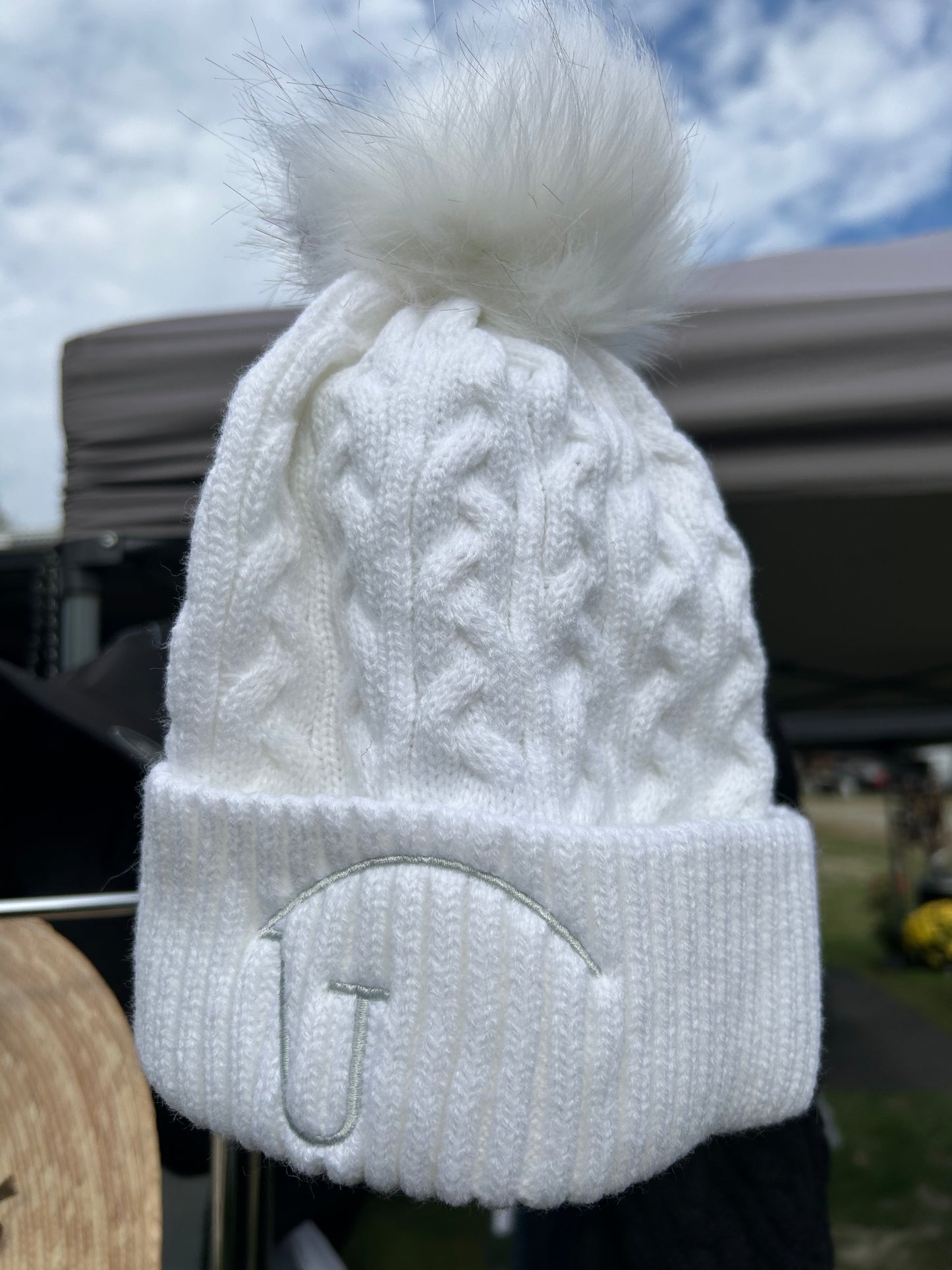 Pompom hat | Equitavi