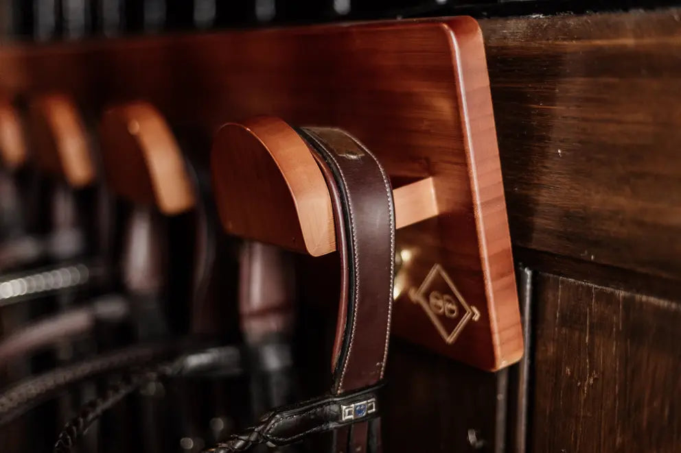 https://equitavisports.ca/products/porte-brides-kentucky