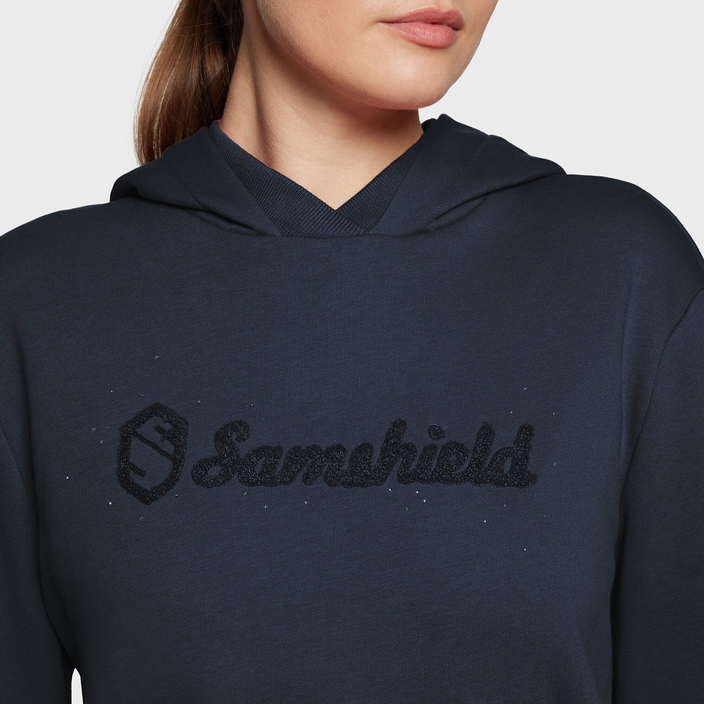 https://equitavisports.ca › products › chandail-pour-femme-hoodie-camilla-samshield-fw25