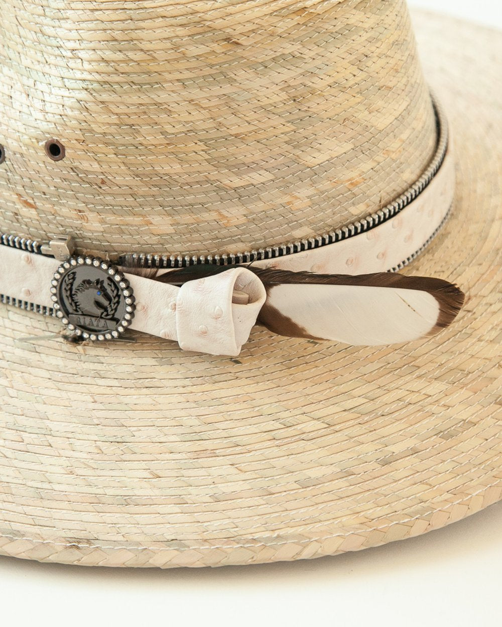 https://equitavisports.ca/products/chapeau-the-steed-riata