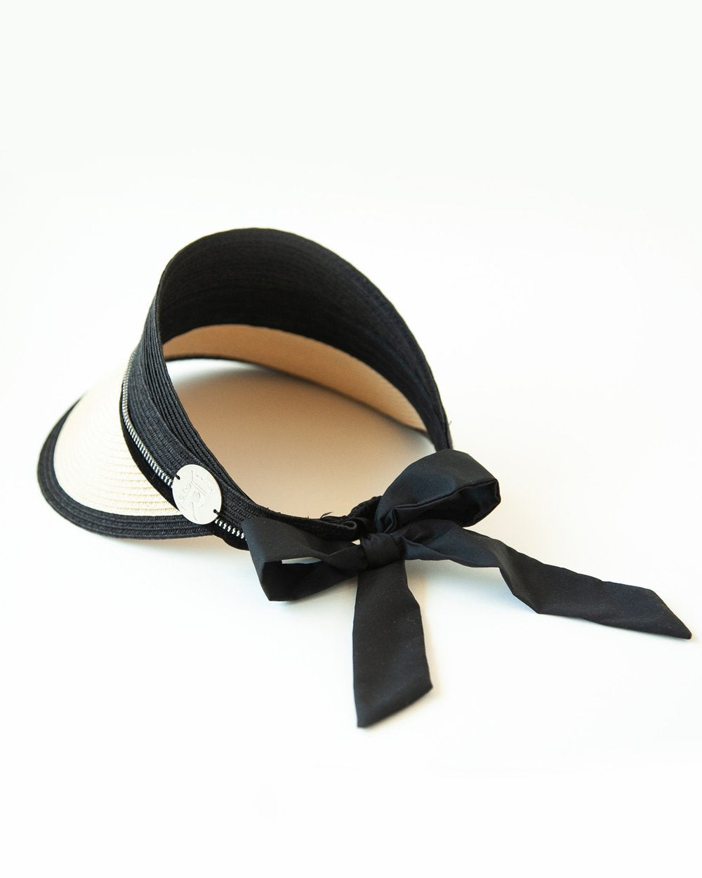 https://equitavisports.ca/products/the-riata-visor
