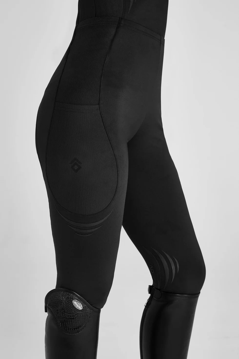 https://equitavisports.ca › products › legging-define-aztec-diamond
