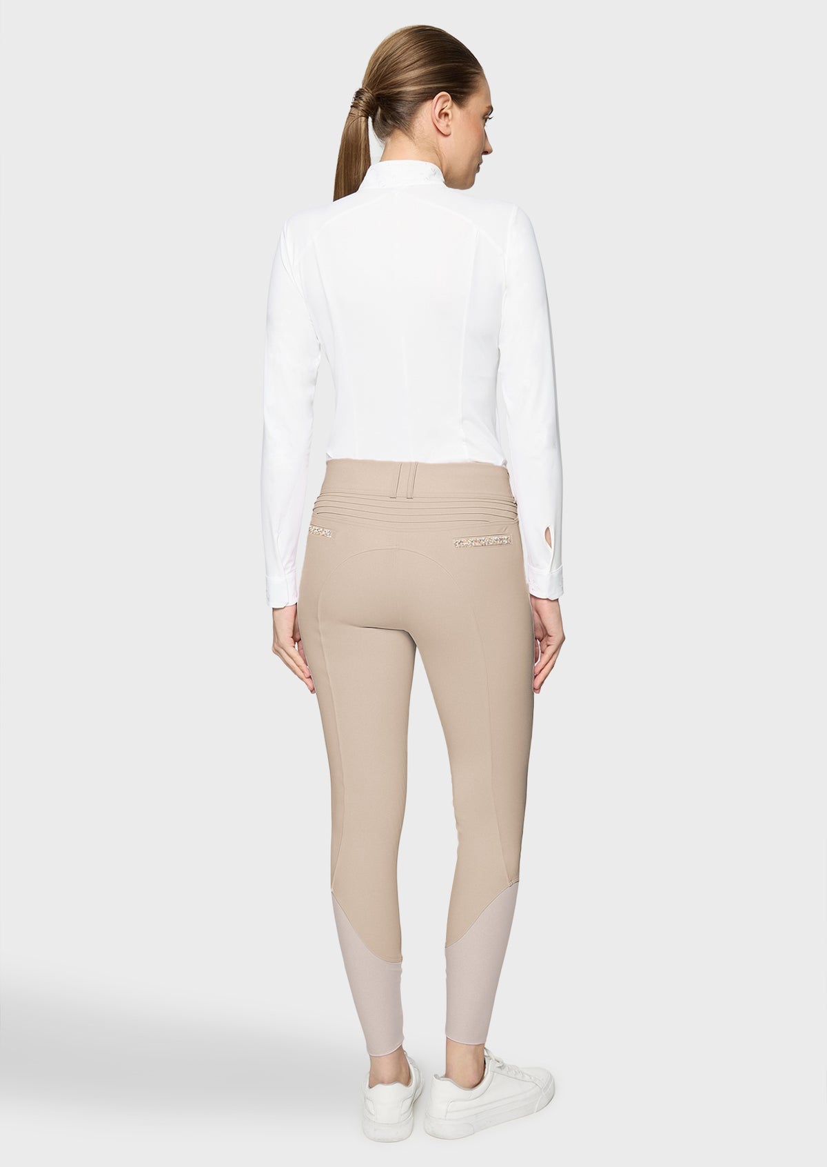 https://equitavisports.ca › products › pantalon-de-concours-clara-crystal-fabric-samshield-fw26