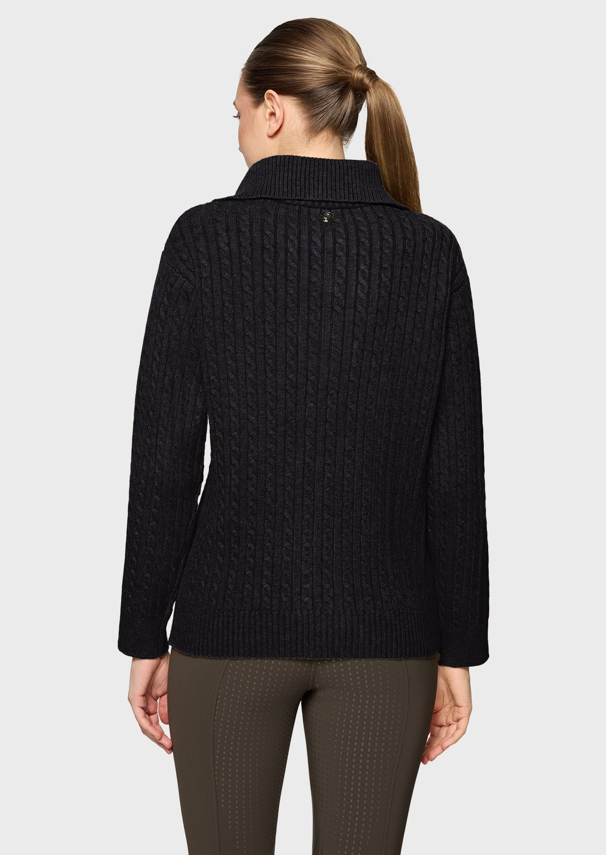 https://equitavisports.ca › products › chandail-suzanne-twisted-samshield-fw26