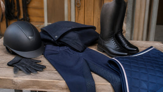 Quel équipement d'équitation confortable pour un jeune cavalier?
