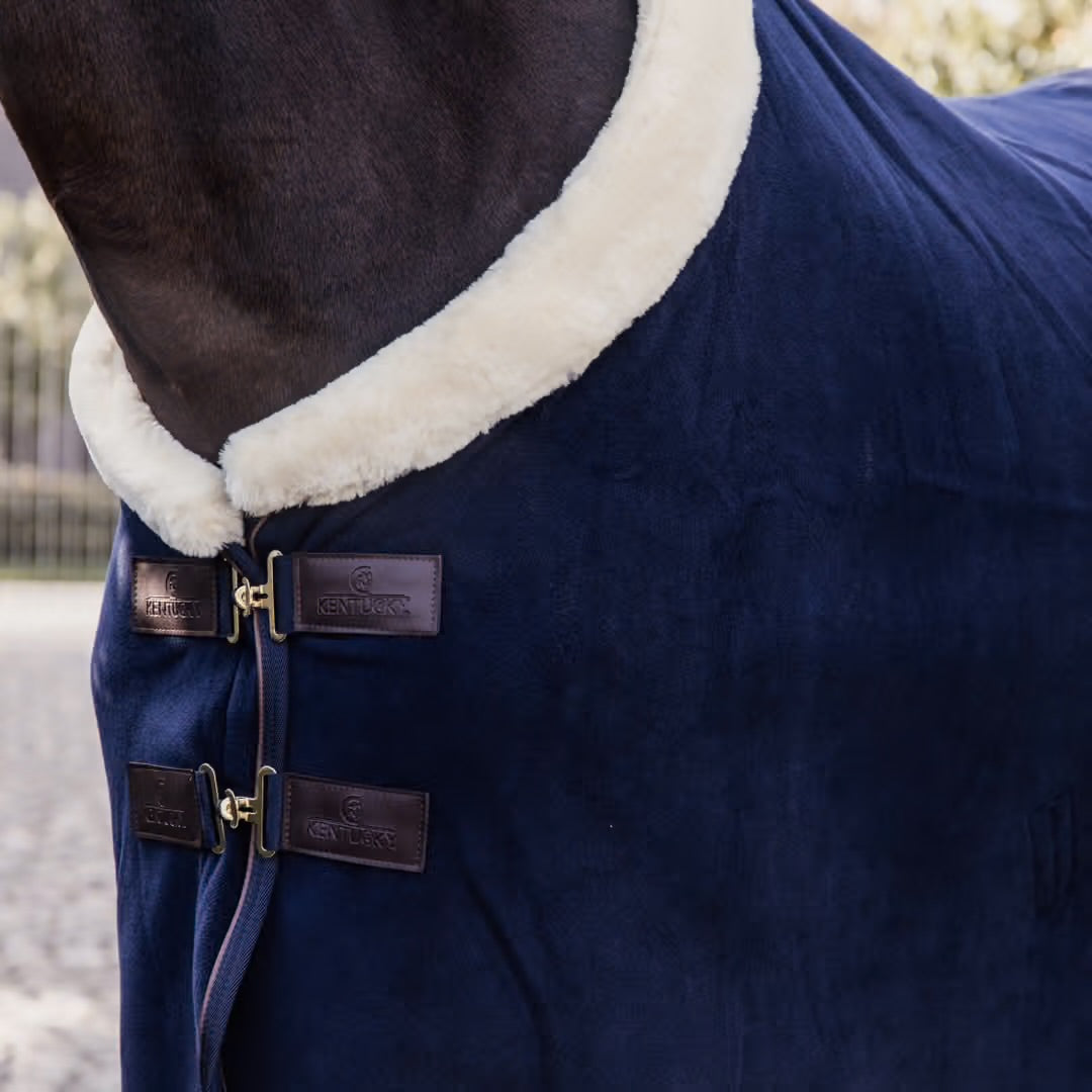 https://equitavisports.ca › products › cooler-show-fleece-heavy-kentucky-horsewear