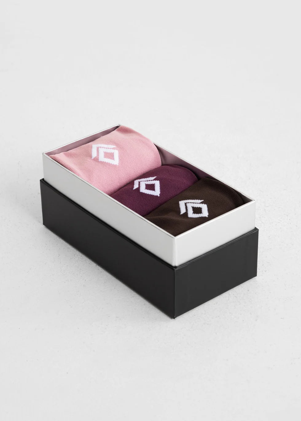 https://equitavisports.ca › products › coffret-cadeau-de-bas-aztec-diamond-fw26
