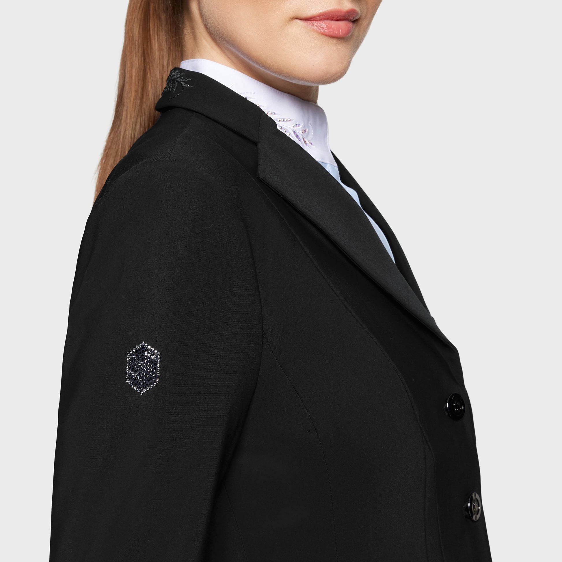 https://equitavisports.ca › products › veste-de-concours-victory-flower-crystal-fw25