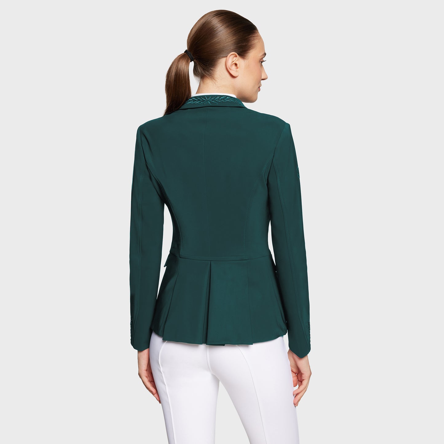 https://equitavisports.ca › products › veste-de-concours-victory-flower-crystal-samshield-fw25