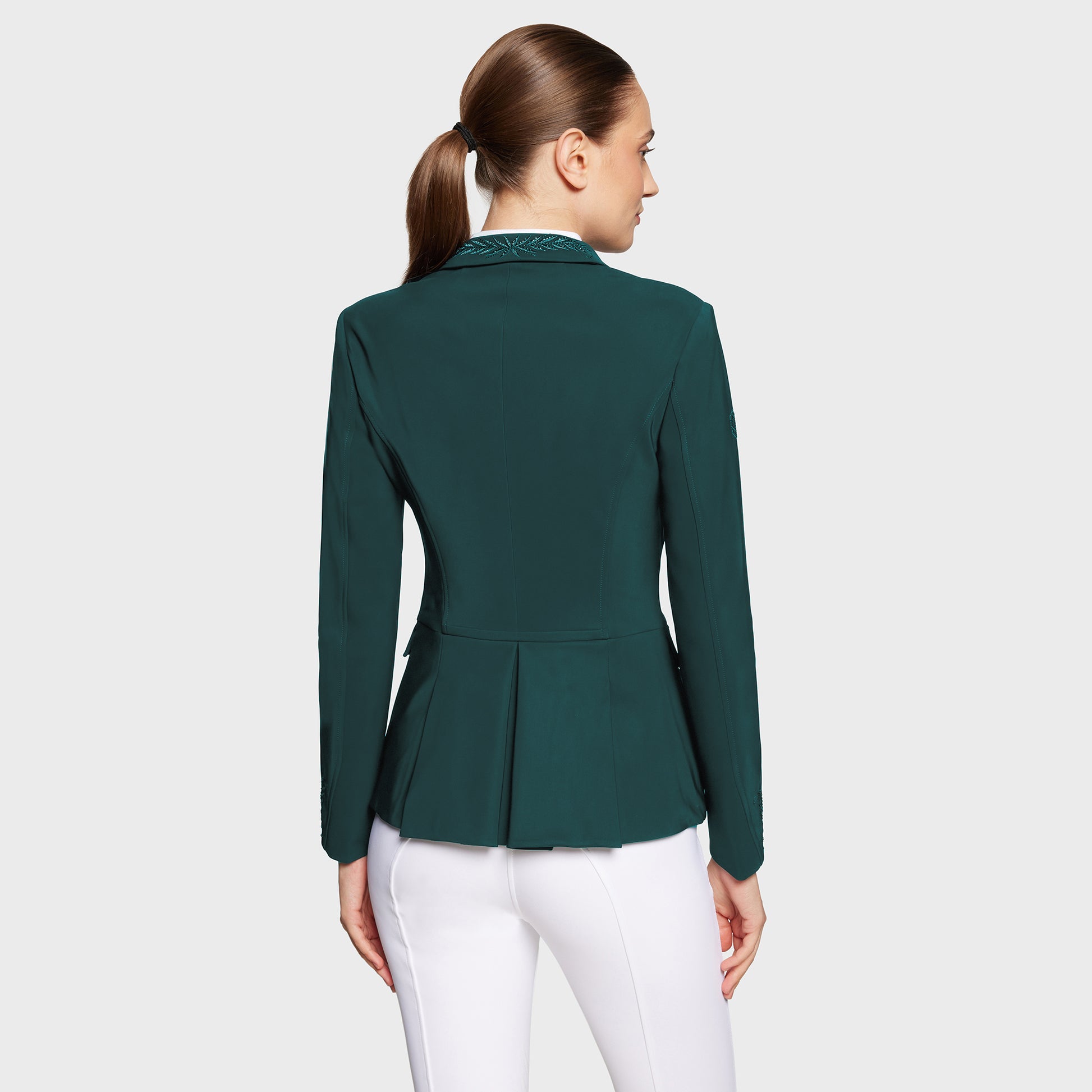 https://equitavisports.ca › products › veste-de-concours-victory-flower-crystal-samshield-fw25