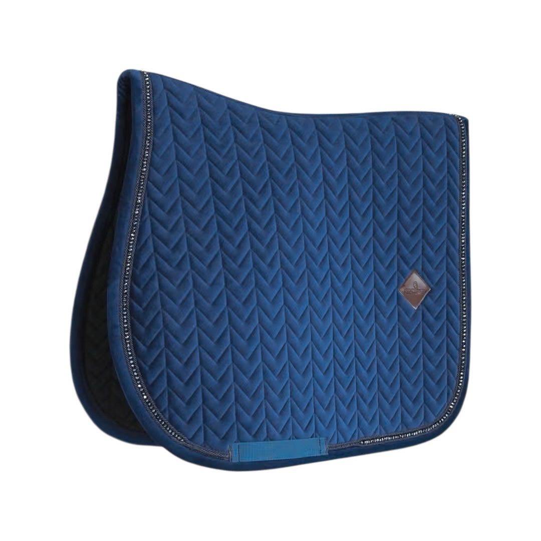 https://equitavisports.ca › products › tapis-de-selle-velvet-pearls-jumping-kentucky-horsewear
