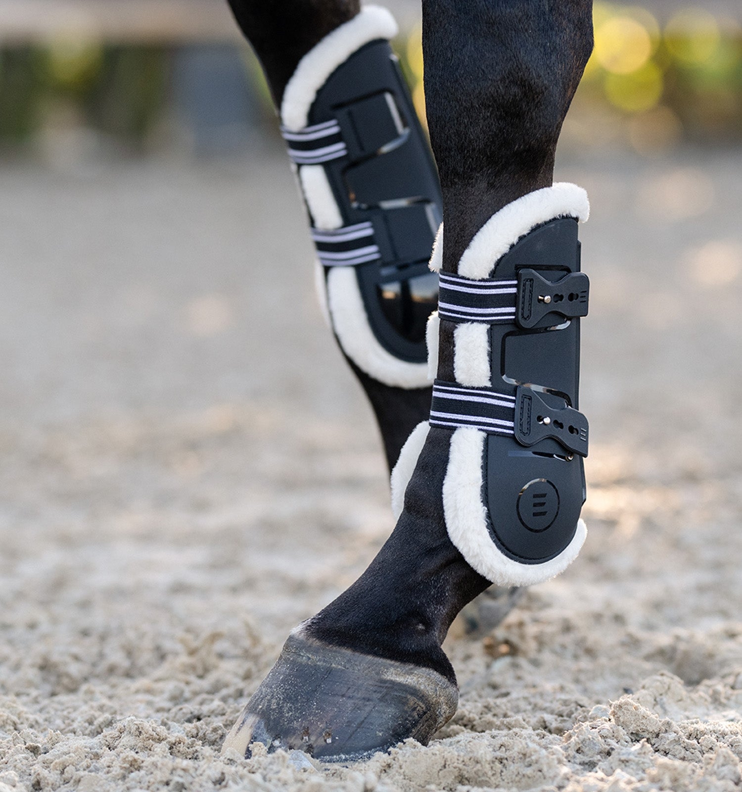 https://equitavisports.ca › products › essential®-air2™-front-boot-equifit