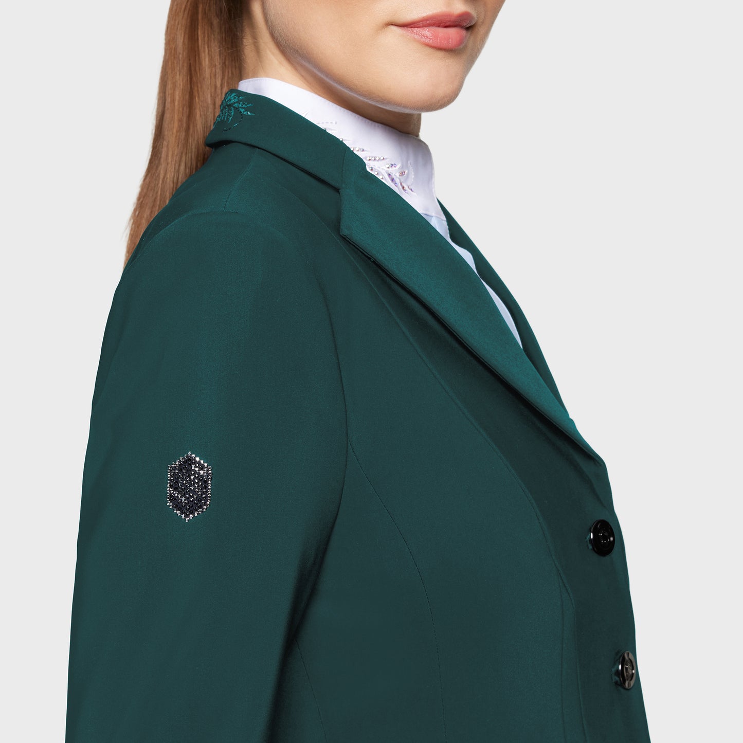 https://equitavisports.ca › products › veste-de-concours-victory-flower-crystal-samshield-fw25