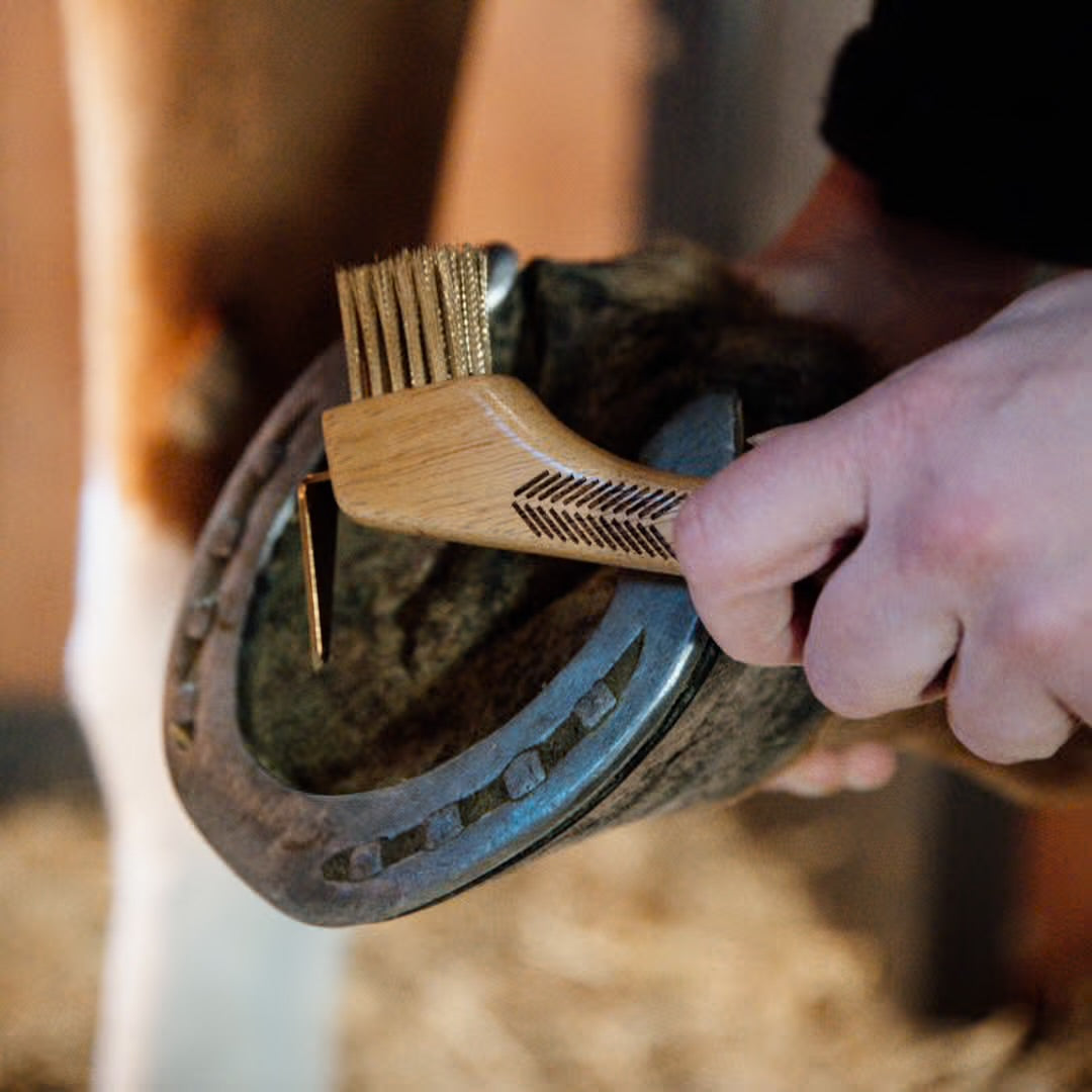 Hoof Pick with Wire Brush | Kentucky Horsewear