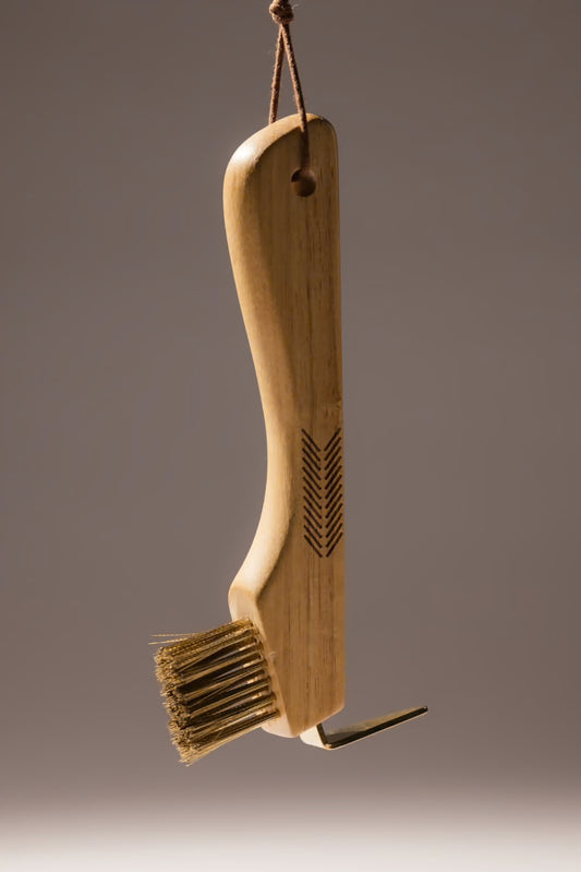 Hoof Pick with Wire Brush | Kentucky Horsewear