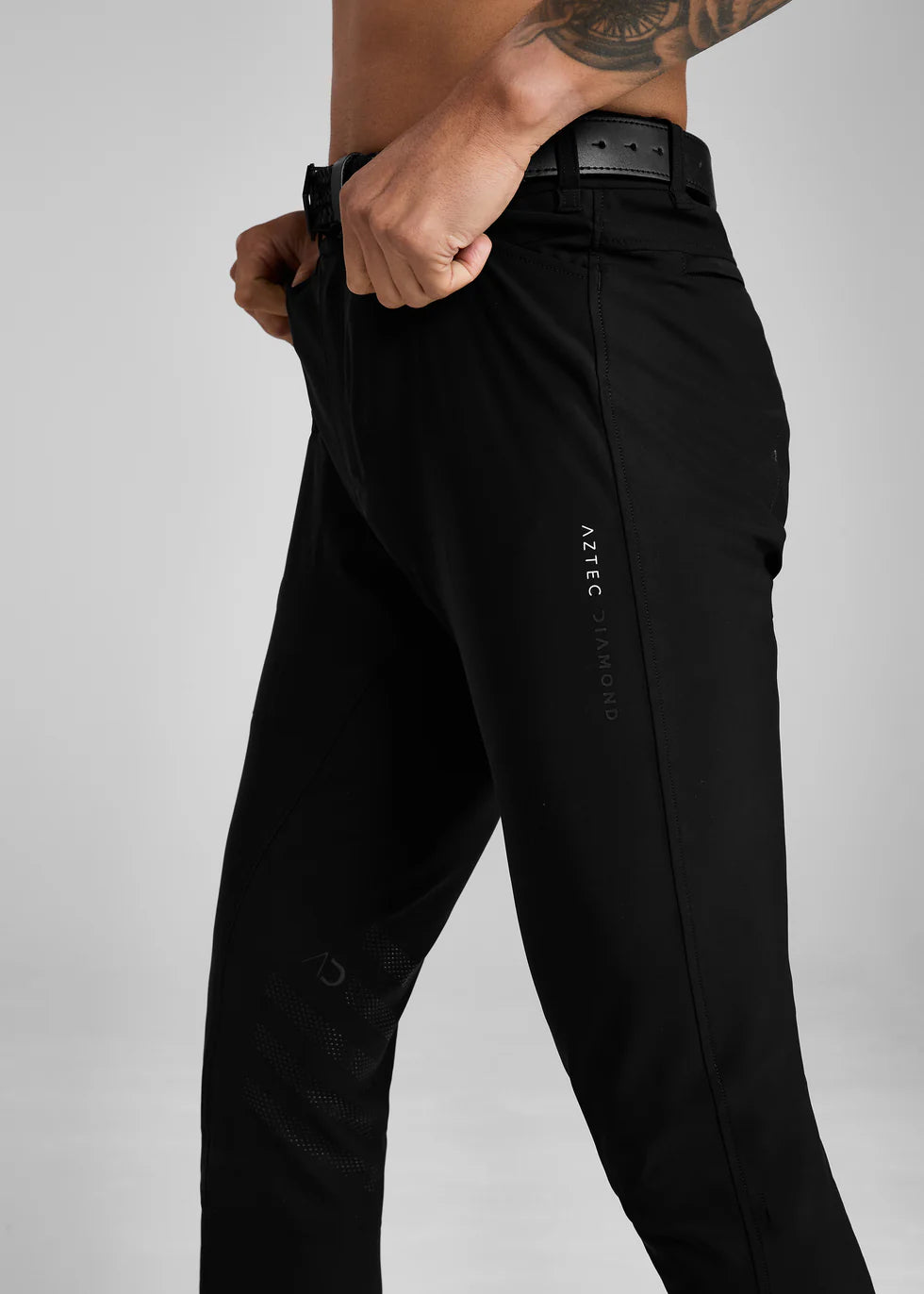 https://equitavisports.ca › products › pantalon-pour-homme-core-competition-aztec-diamond