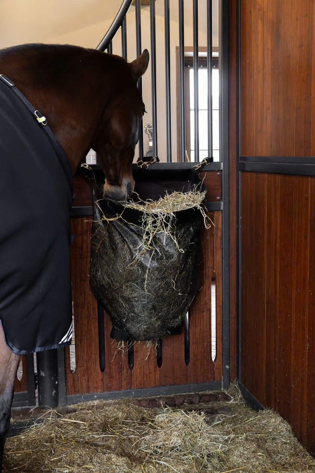 https://equitavisports.ca › products › sac-a-foin-droit-kentucky-horseware