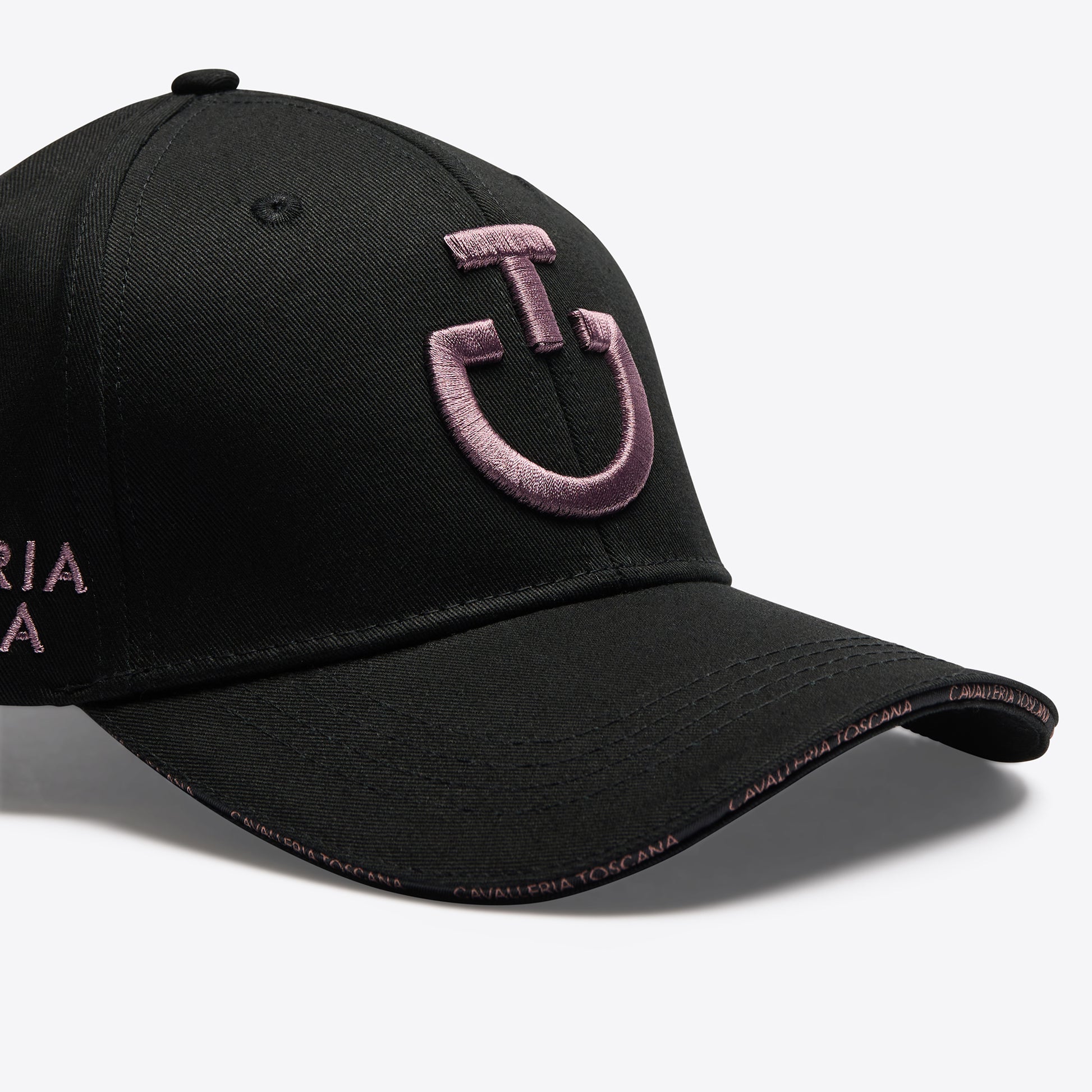 https://equitavisports.ca › products › casquette-ct-cavalleria-toscana-fw25
