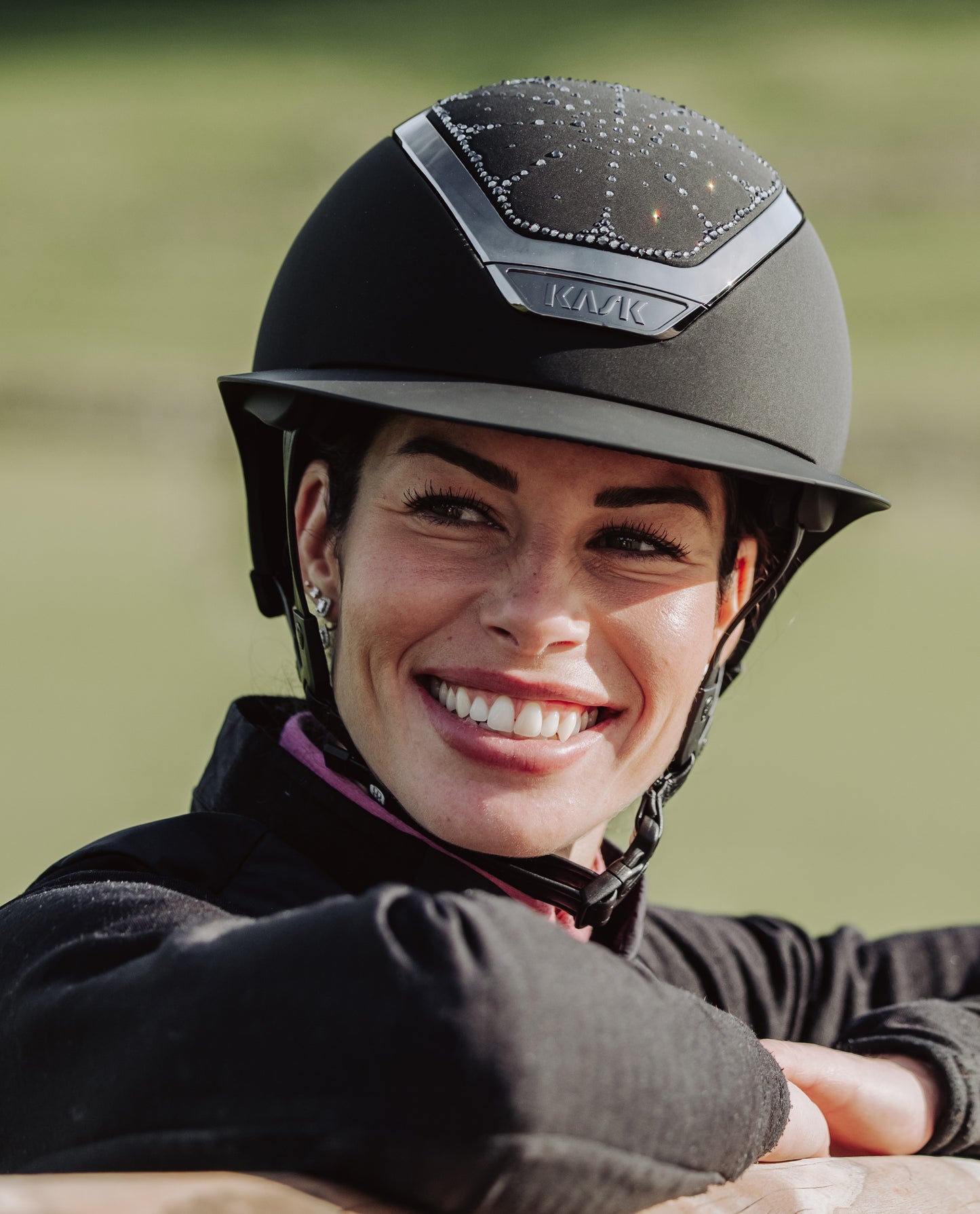 https://equitavisports.ca › products › custom-star-lady-anima-riviera-chrome-kask