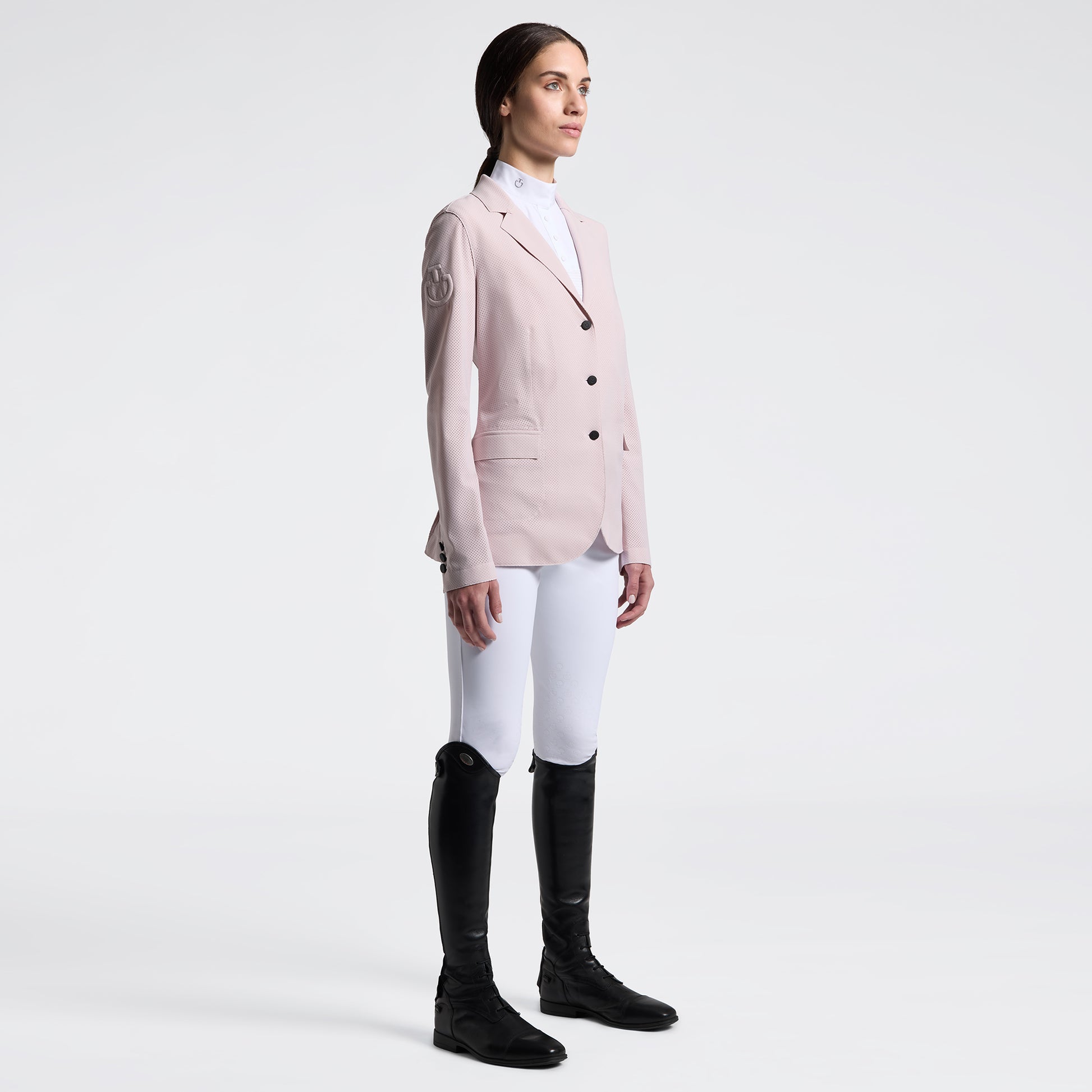 https://equitavisports.ca › products › veston-de-concours-gp-perfore-raw-cut-pour-femme-cavalleria-toscana-ss26