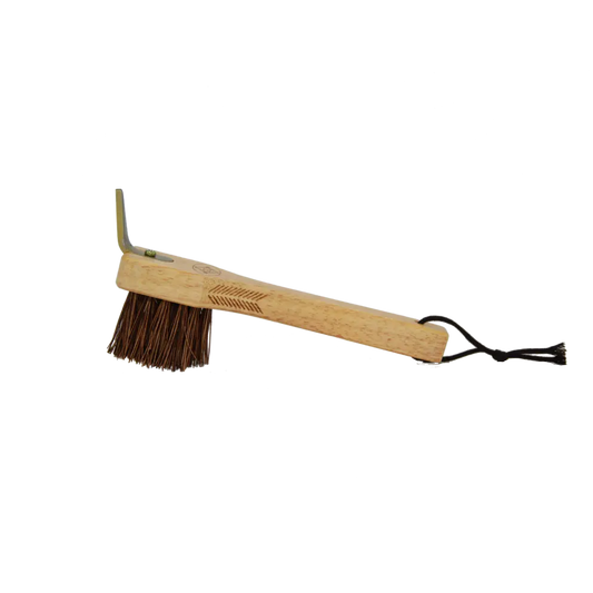 https://equitavisports.ca/products/cure-pied-avec-brosse-metallique-kentucky