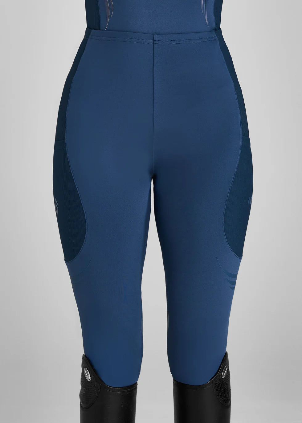 https://equitavisports.ca › products › legging-define-aztec-diamond