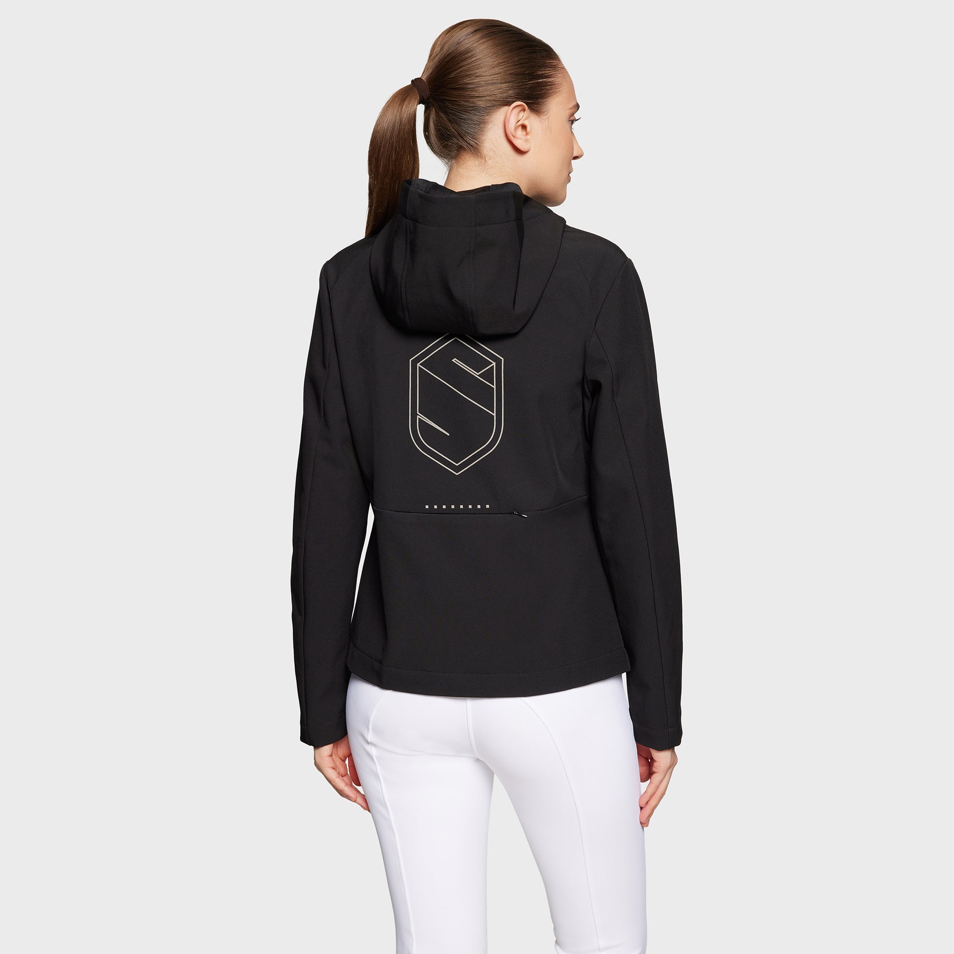 https://equitavisports.ca › products › manteau-court-softshell-victoria-samshield-fw25