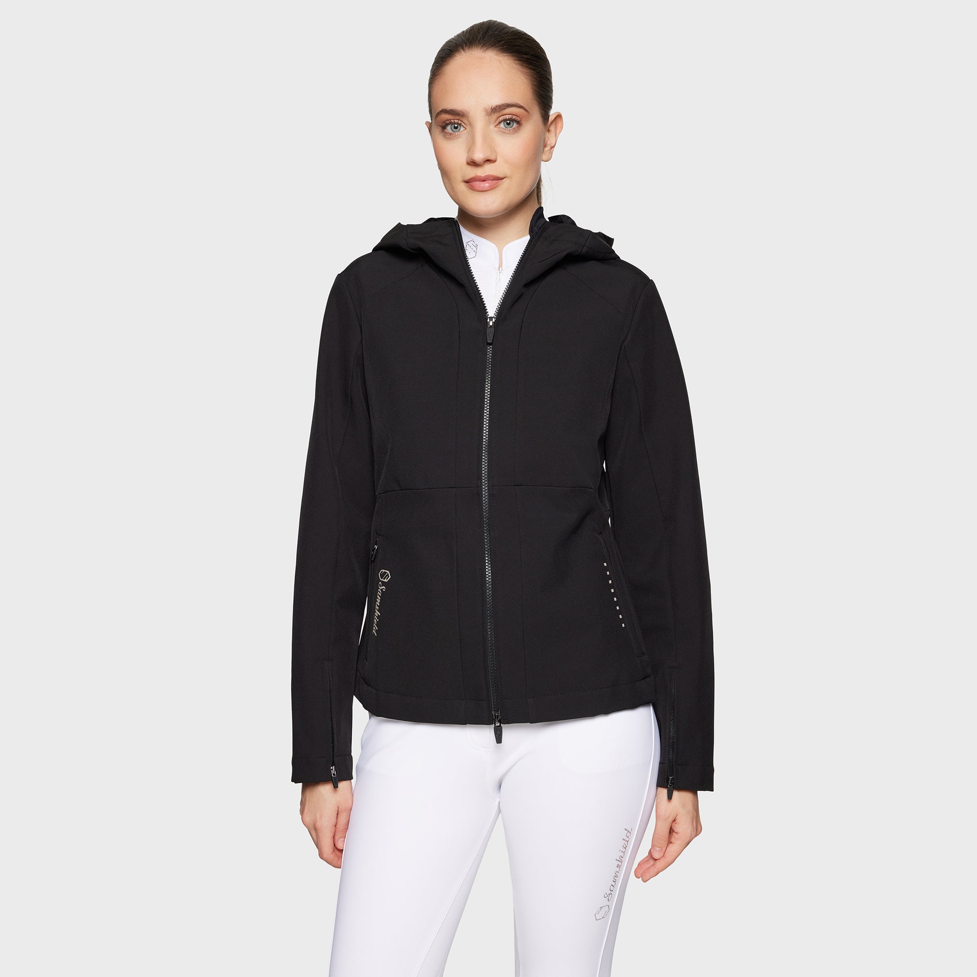 https://equitavisports.ca › products › manteau-court-softshell-victoria-samshield-fw25