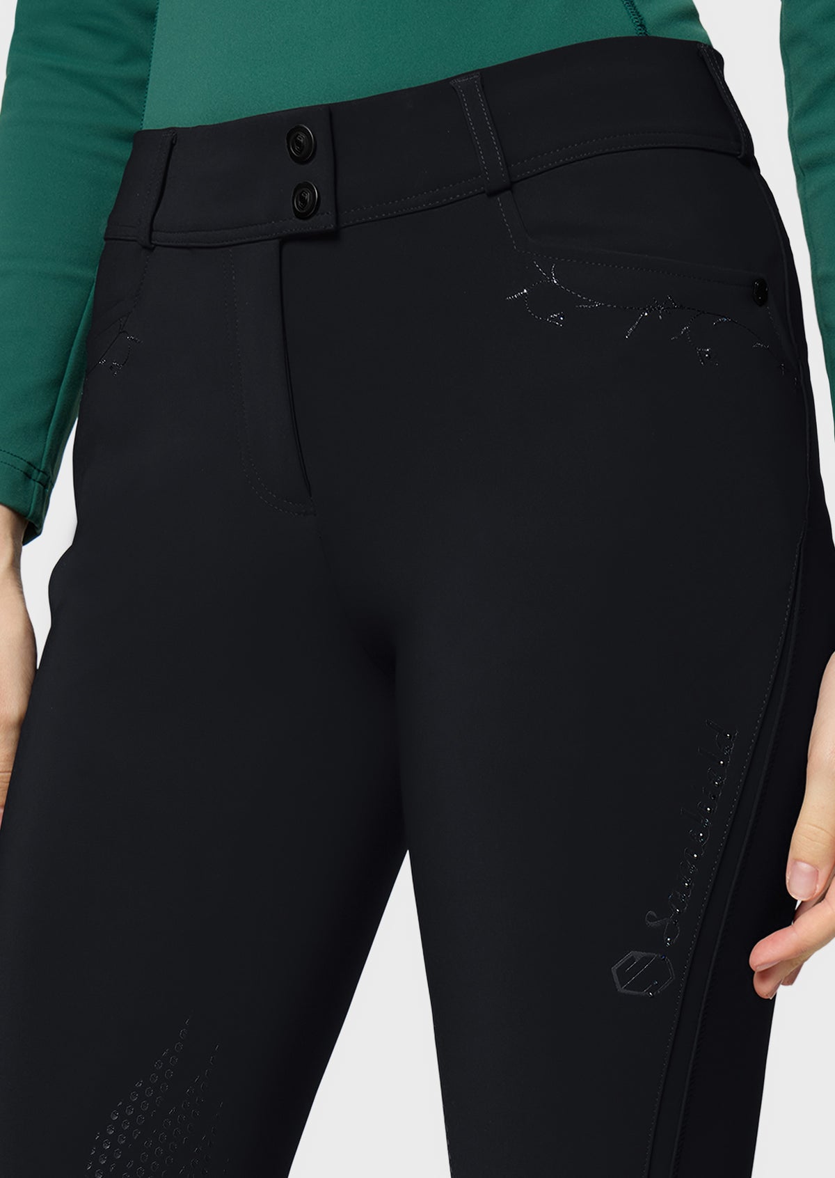 https://equitavisports.ca › products › pantalon-de-concours-delice-floral-samshield-fw26
