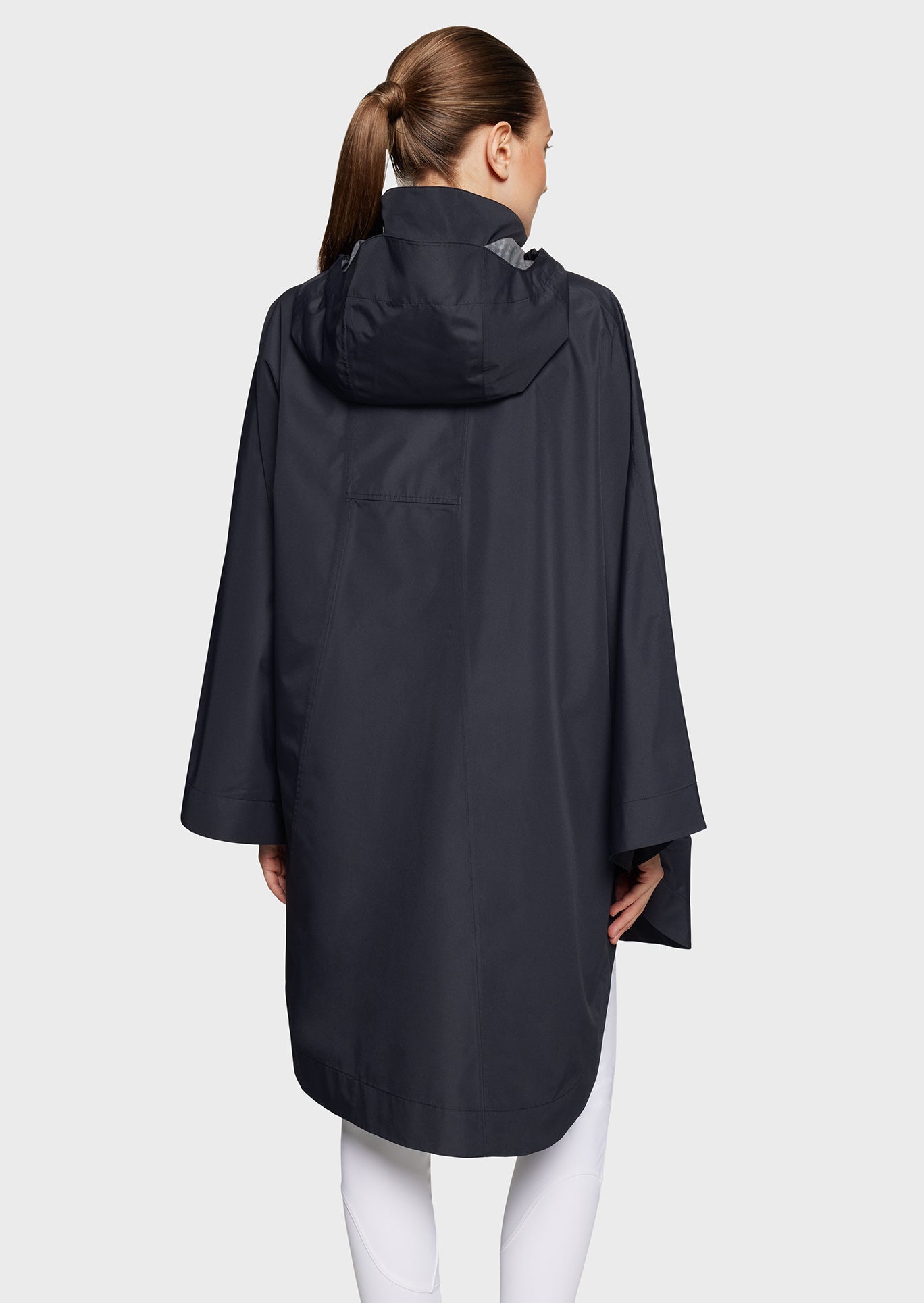 https://equitavisports.ca › products › cape-de-pluie-elfida-samshield-ss26