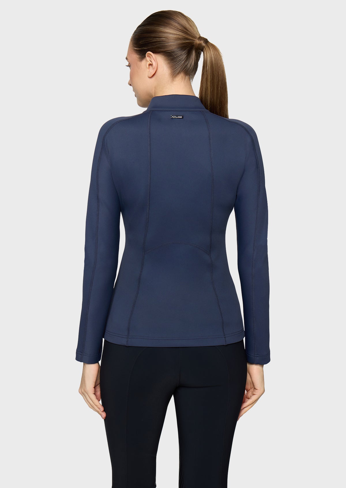 https://equitavisports.ca › products › training-top-evelya-samshield