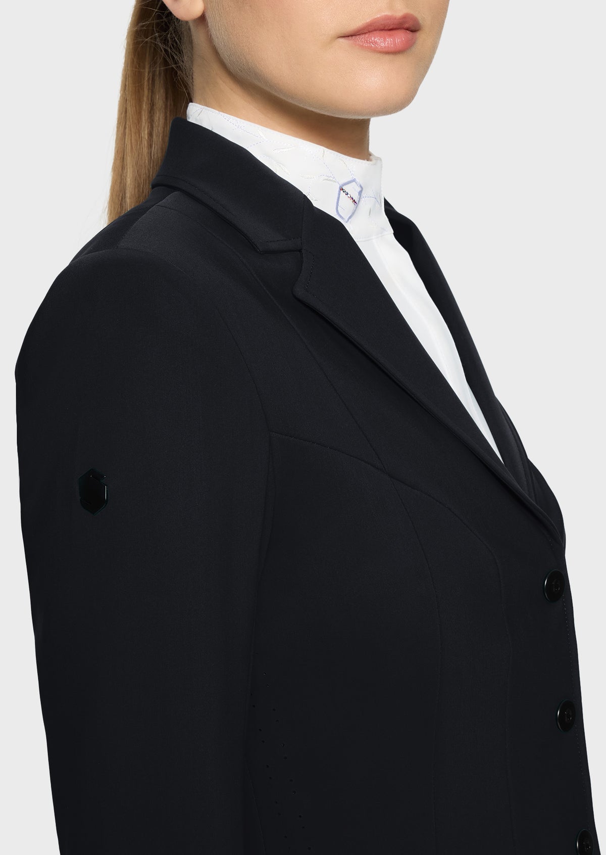 https://equitavisports.ca › products › veston-de-concours-pour-femme-frida-samshield-fw26