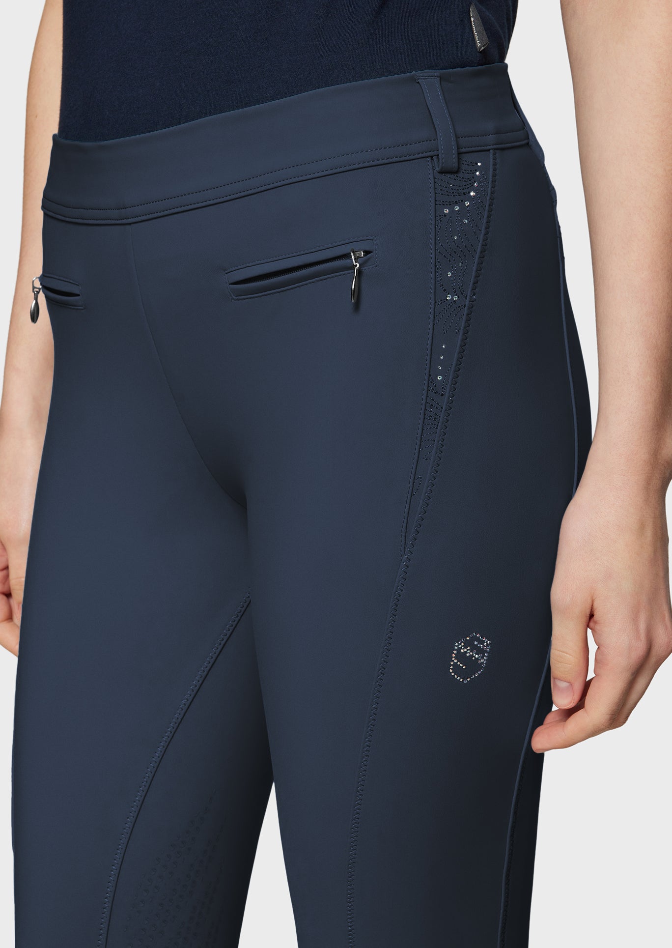 https://equitavisports.ca › products › pantalon-de-concours-sakina-crystal-leaf-ferna-samshield-ss26