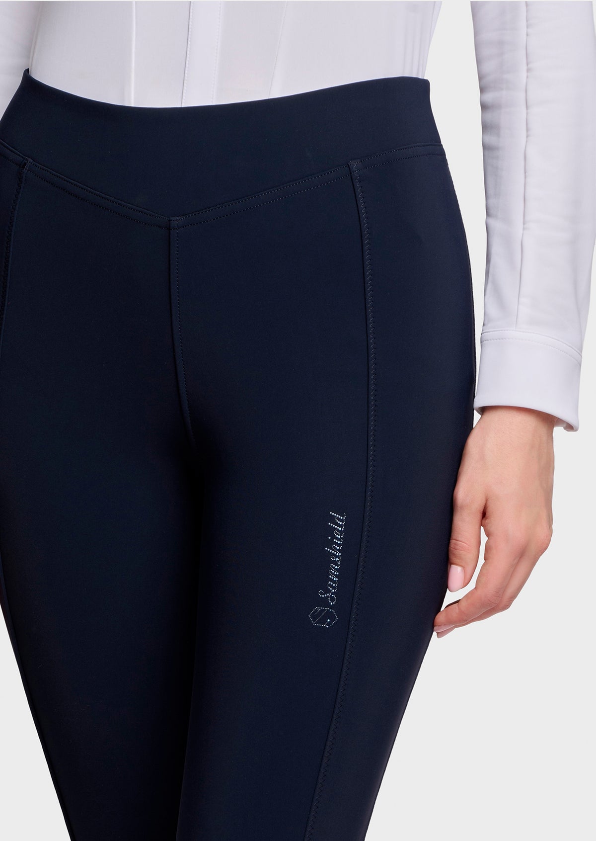 https://equitavisports.ca › products › pantalon-de-concours-thea-samshield